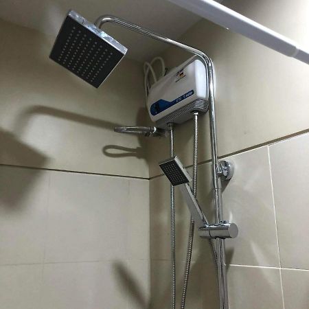 Condo Staycation Near Mall Of Asia Manila Exteriör bild